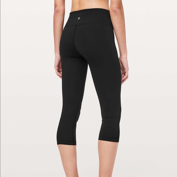 lululemon athletica Pants - Lululemon cropped leggings